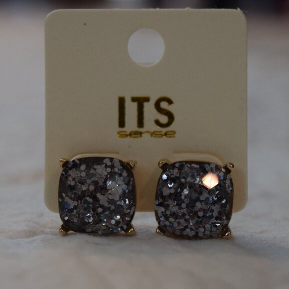NWT ITS SENSE Black Silver Speckled Studs Gold Setting Earrings - Picture 4 of 5